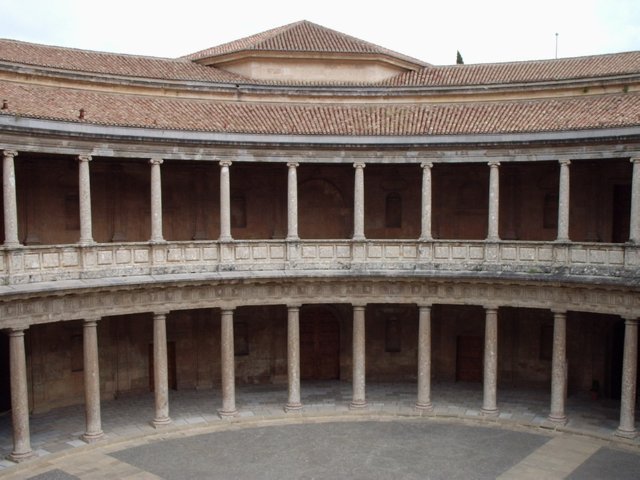 P5250066 Binnenplaats - Palacio de Carlos V - Alhambra - Granada